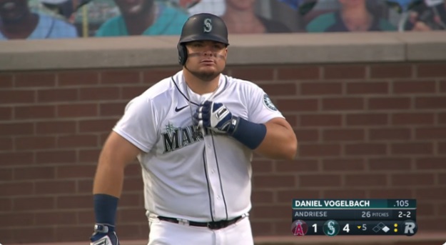 PHOTO Seattle Mariners Vogelbach Is A Large Human Being