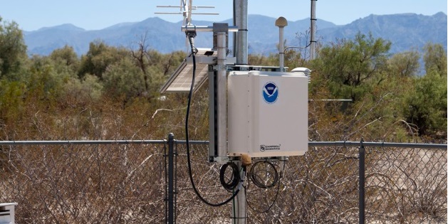 PHOTO The Machine That Is Keeping Track Of The World's Hottest Temperature In Death Valley