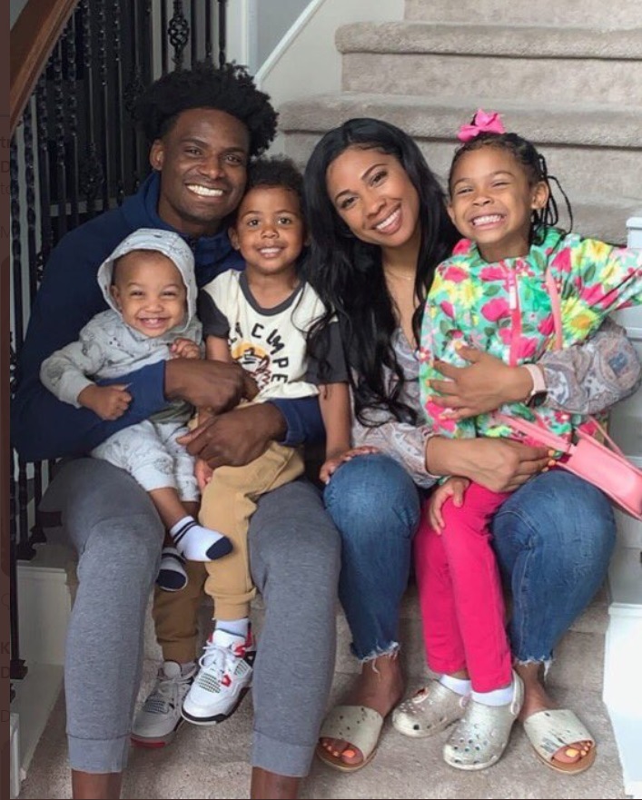 PHOTO Daniel House's Wife And Three Kids That He Cheated On
