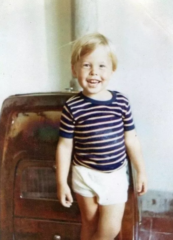 PHOTO Elon Musk Wearing Short Shorts As A Toddler