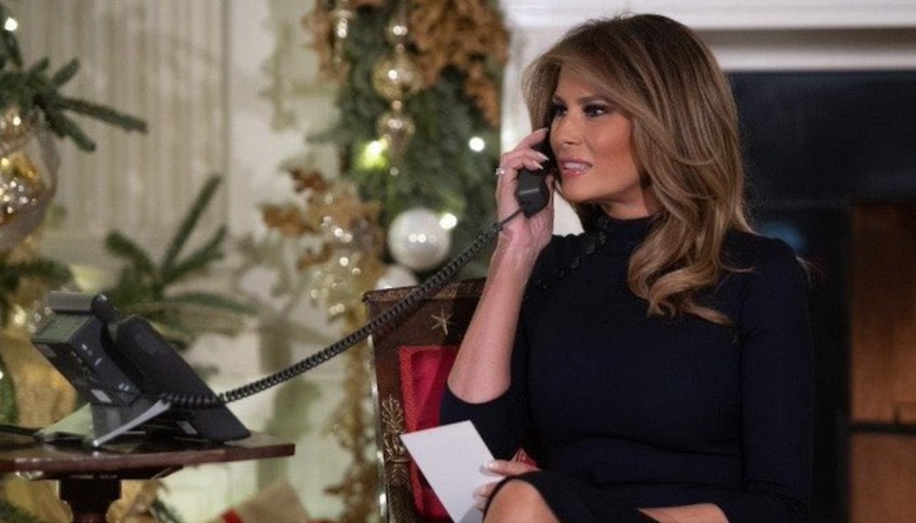 PHOTO Melania Trump Using A Landline Phone