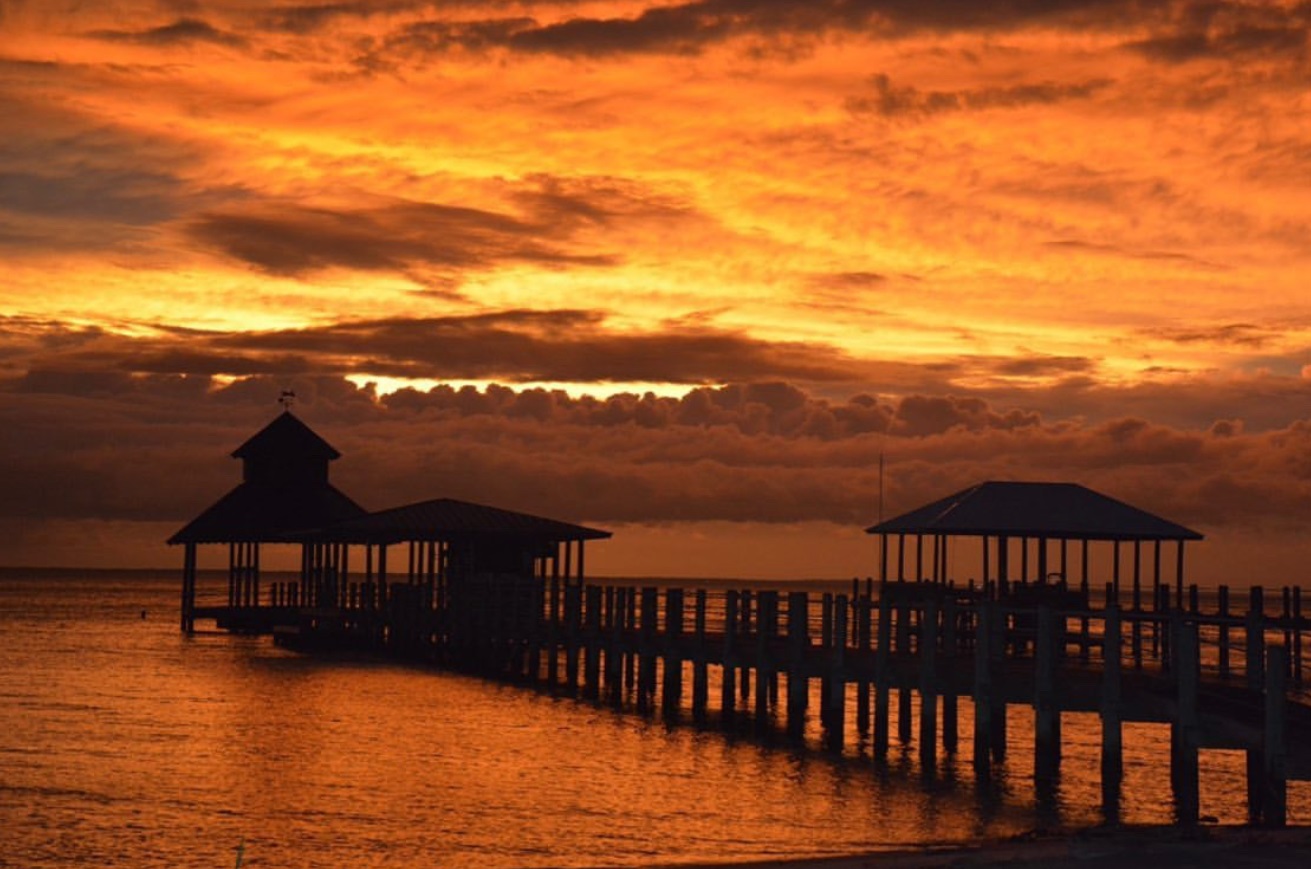 PHOTO Tropical Sunset Over Mobile Bay In Daphne From Hurricane Sally