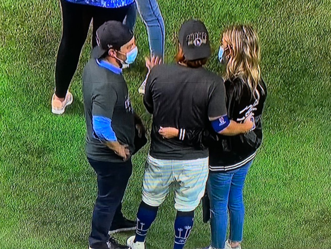 PHOTO Andrew Friedman Talking To COVID Postive Justin Turner With A Mask On Just A Foot Away From Turner's Face