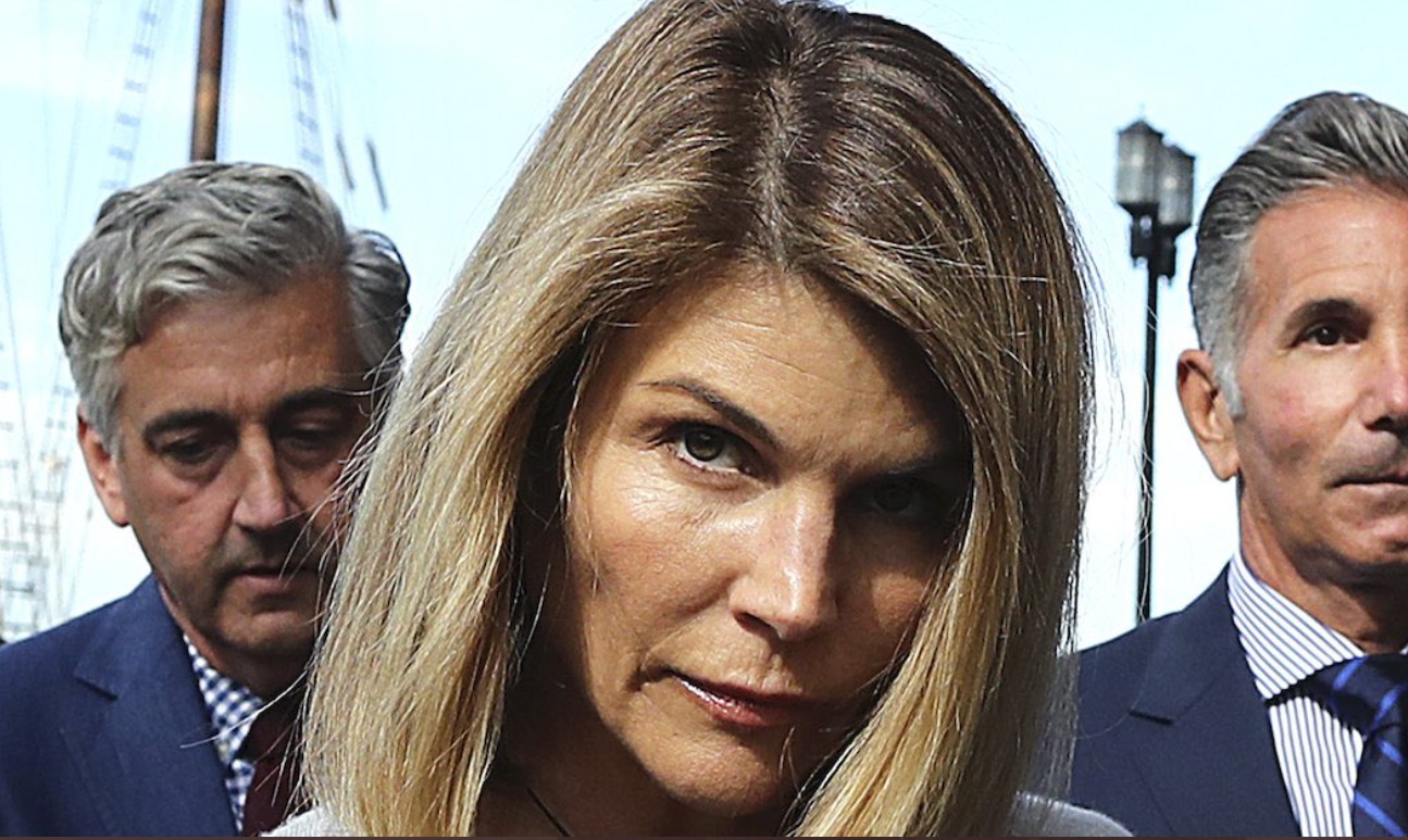 PHOTO Close Up Of Lori Loughlin Not Pleased Headed Into Prison