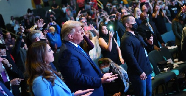 PHOTO Donald Trump At Las Vegas Church With Hope Hicks