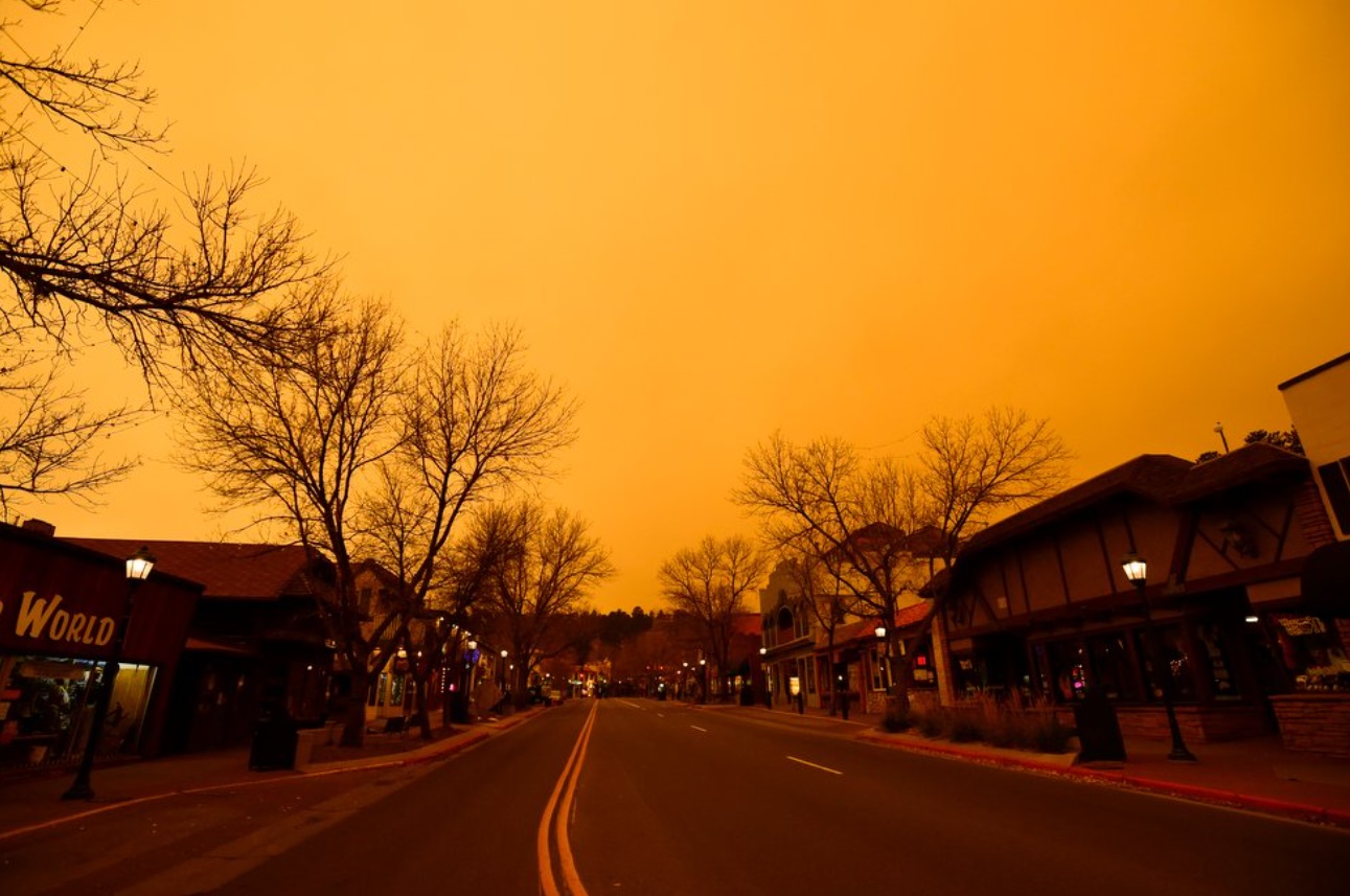 PHOTO Downtown Estes Park Has Been A Ghost Town Since 4 PM This Afternoon