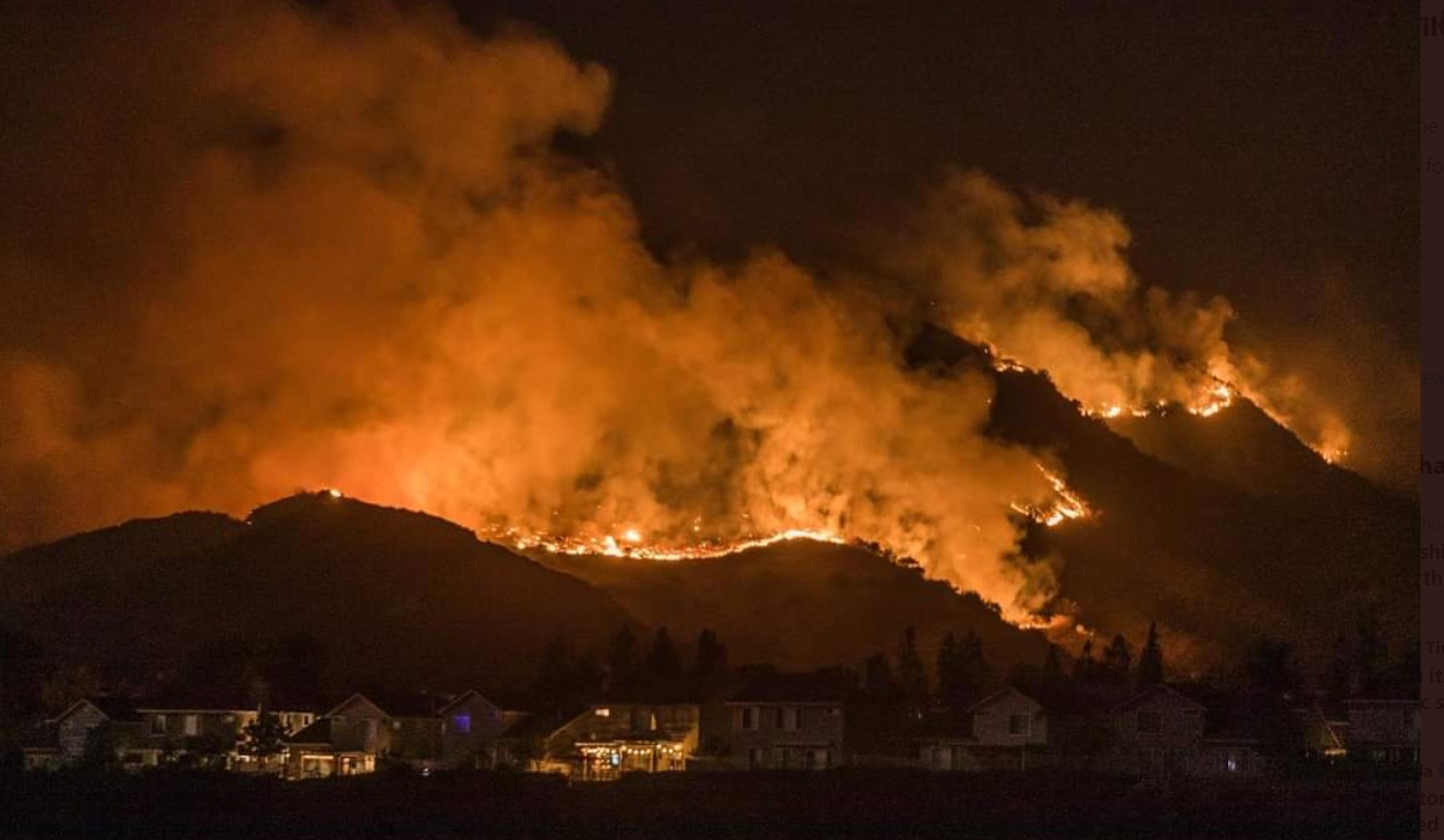 PHOTO Whiting Ranch Wilderness Park in Foothill Ranch Covered In Flames