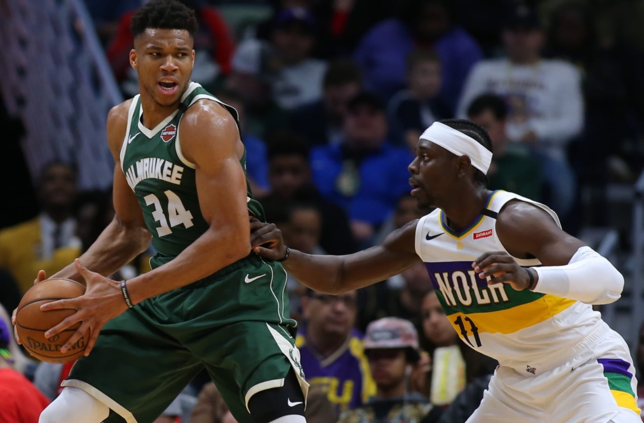 PHOTO Jrue Holiday Defending Giannis