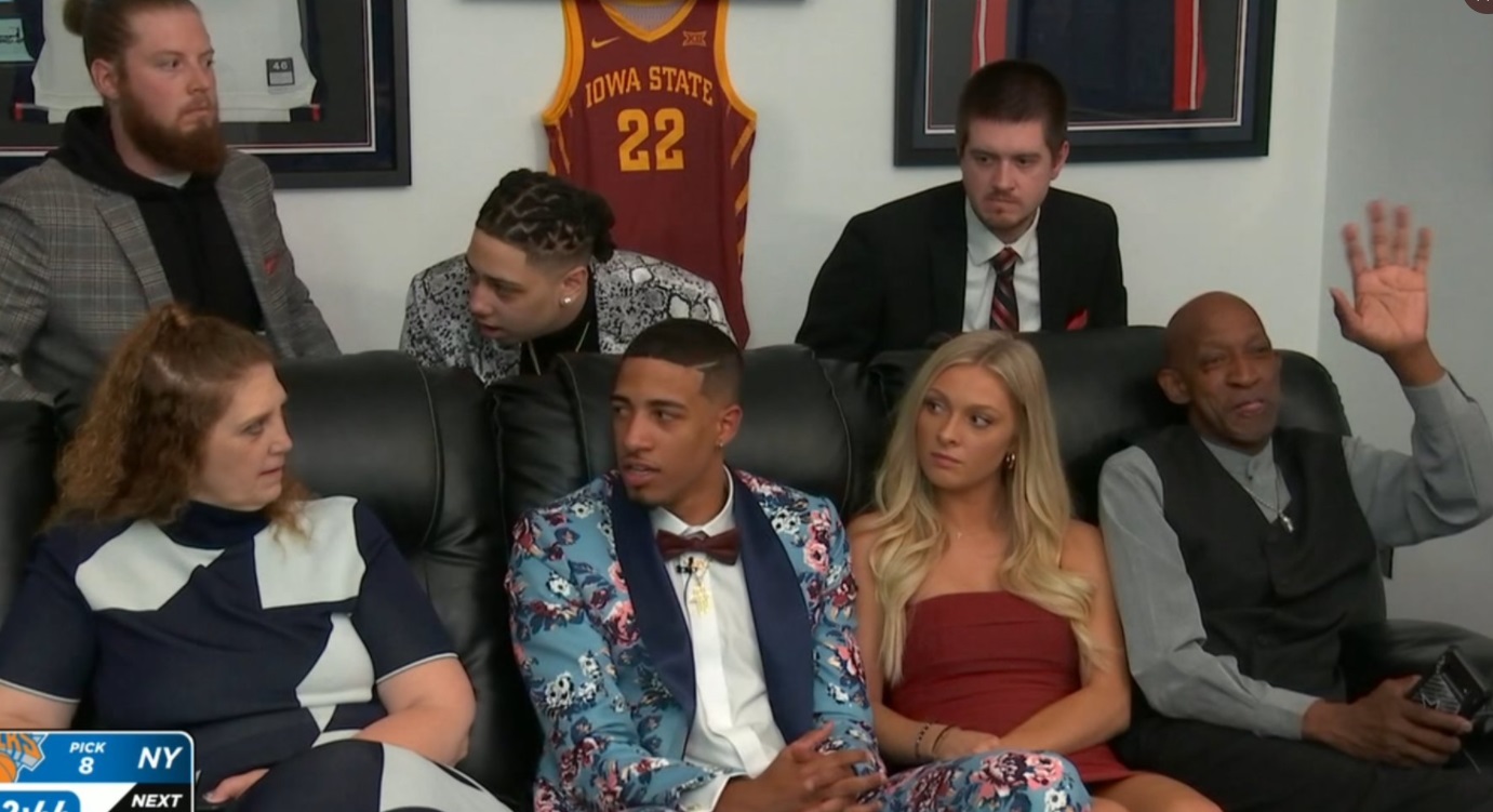 PHOTO Tyrese Haliburton's Blonde Girlfriend Is An Absolute 10 Out Of 10