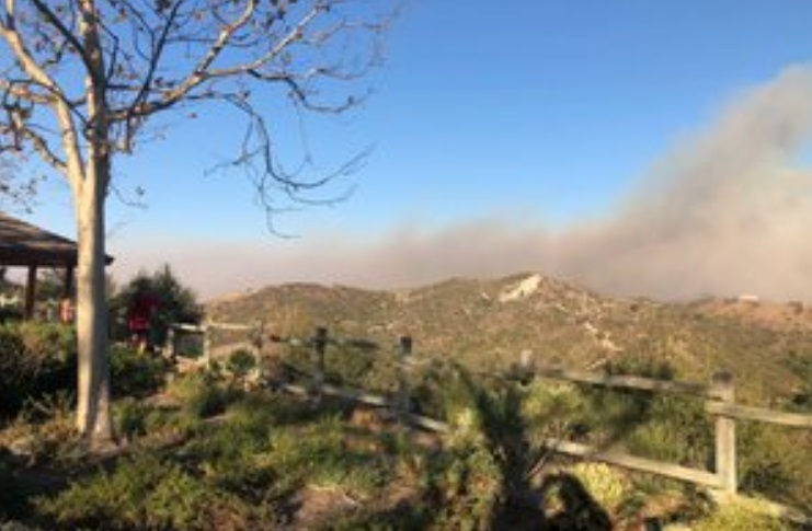 PHOTO Nice Park In Orange County Up In Flames From The Bond Fire