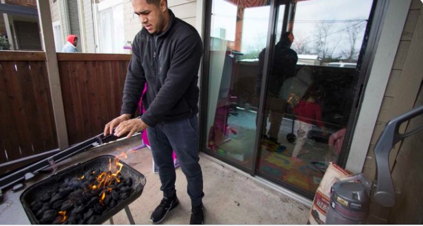 PHOTO Dude Trying To Heat His House In Texas With A Grill