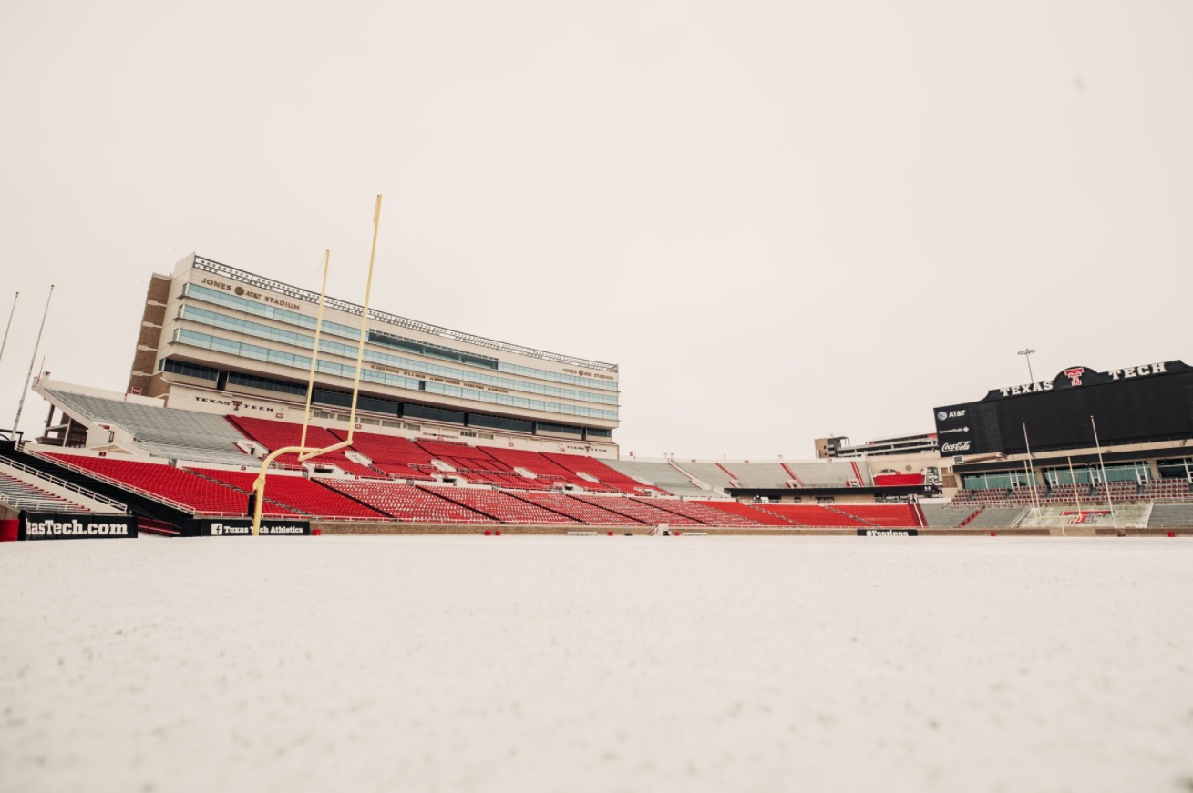 PHOTO Jones AT&T Stadium Field Covered In Snow From Relentless Winter Storm