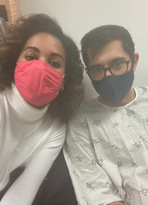 PHOTO TJ Ducklo's Girlfriend With Him While He's Getting Cancer Treatment