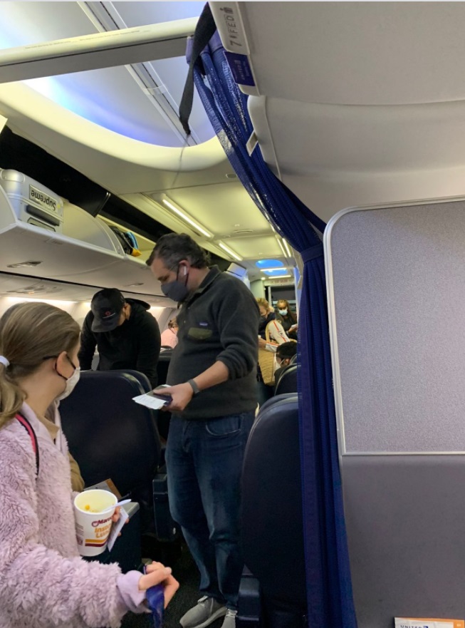 PHOTO Ted Cruz On Flight To Cancun While Texans In His State Are Freezing Without Electricity