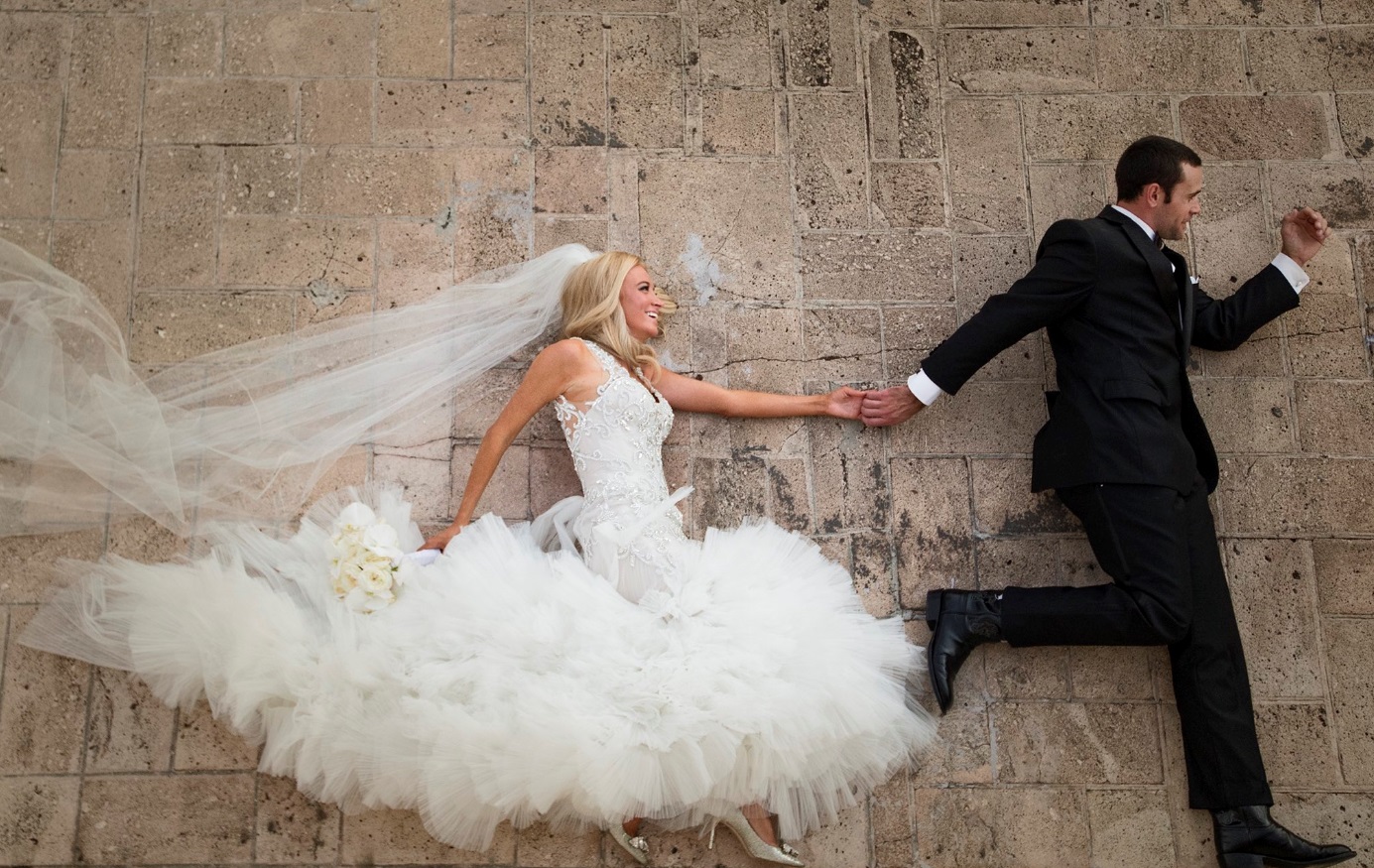 HD PHOTO Sean Gilmartin Taking Kayleigh McEnany By The Hand After Marrying Her