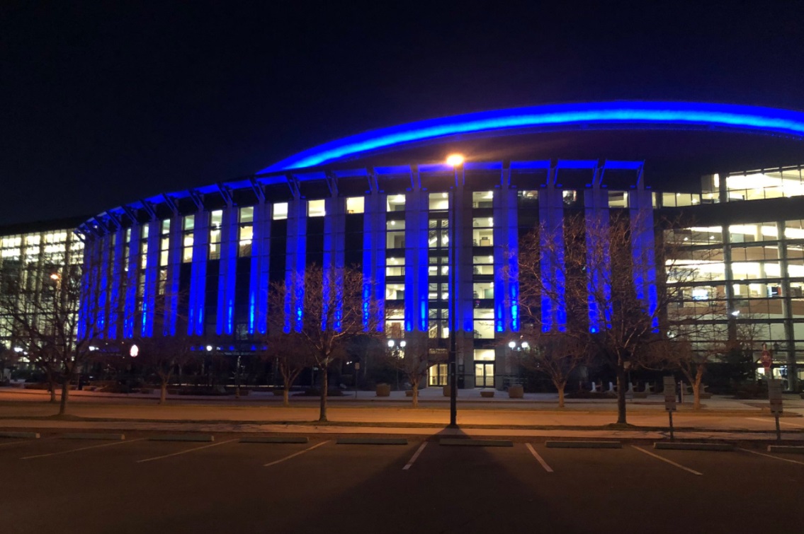 PHOTO Ball Arena Lit In Blue To Honor Victims Lost In Boulder Tragedy