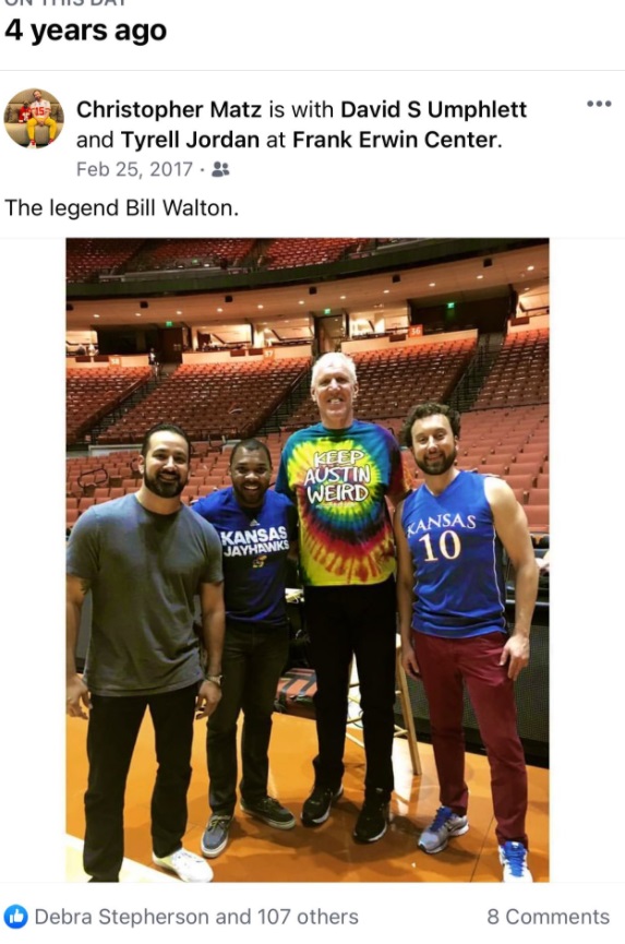 PHOTO Bill Walton Wearing A Keep Austin Weird T-Shirt