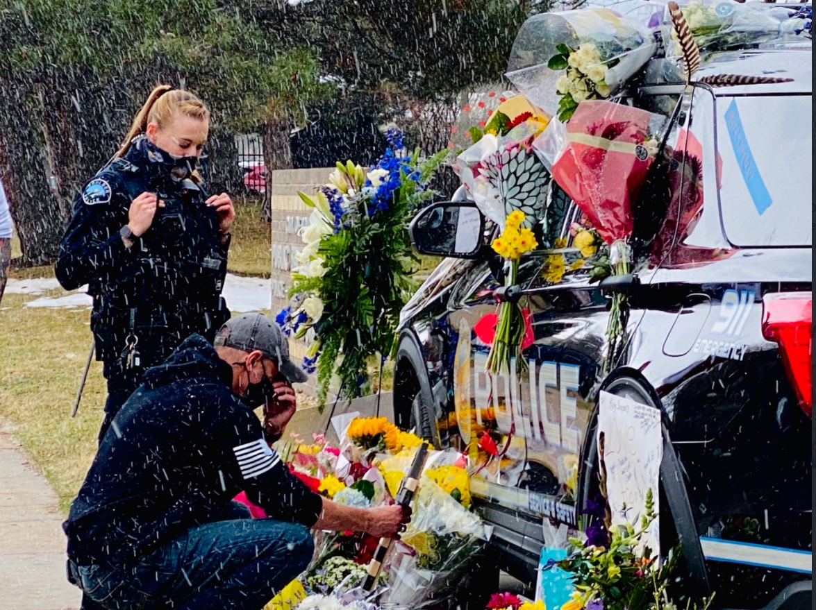 PHOTO Boulder Police Car Turned Into Memorial For Falling Police Officer