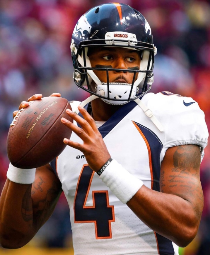 PHOTO DeShaun Watson In A Denver Broncos Uniform