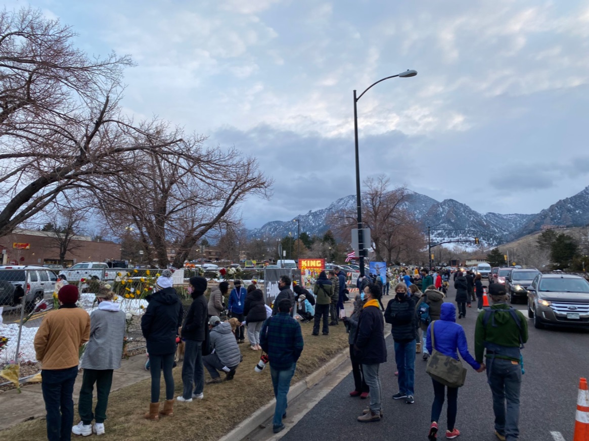 PHOTO Hundreds Gather At King Sooper Grocery Store In Boulder For Moment Of Silence And Prayer