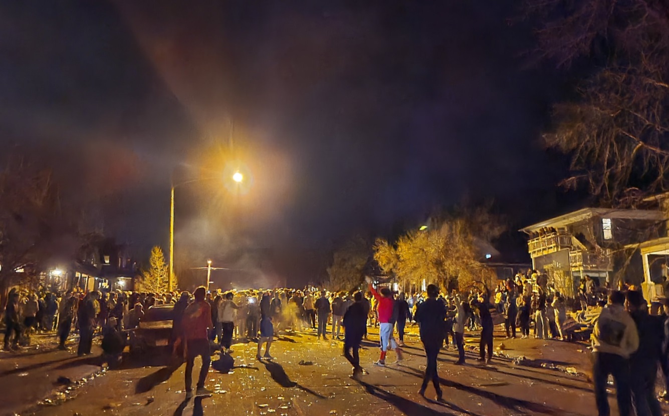 PHOTO Hundreds Of College Students Running Around University Hill In Boulder Attending Giant Party Saturday Night