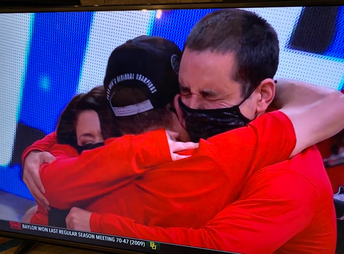 PHOTO Kelvin Sampson Having An Emotional Moment Hugging His Mom And Dad