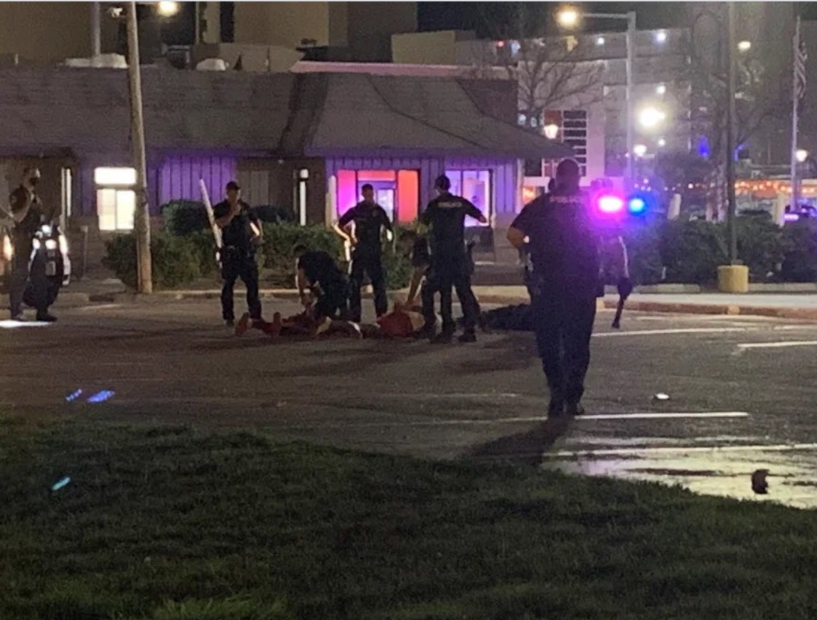 PHOTO Of Police Officers Arresting Suspects In Virginia Beach Shooting