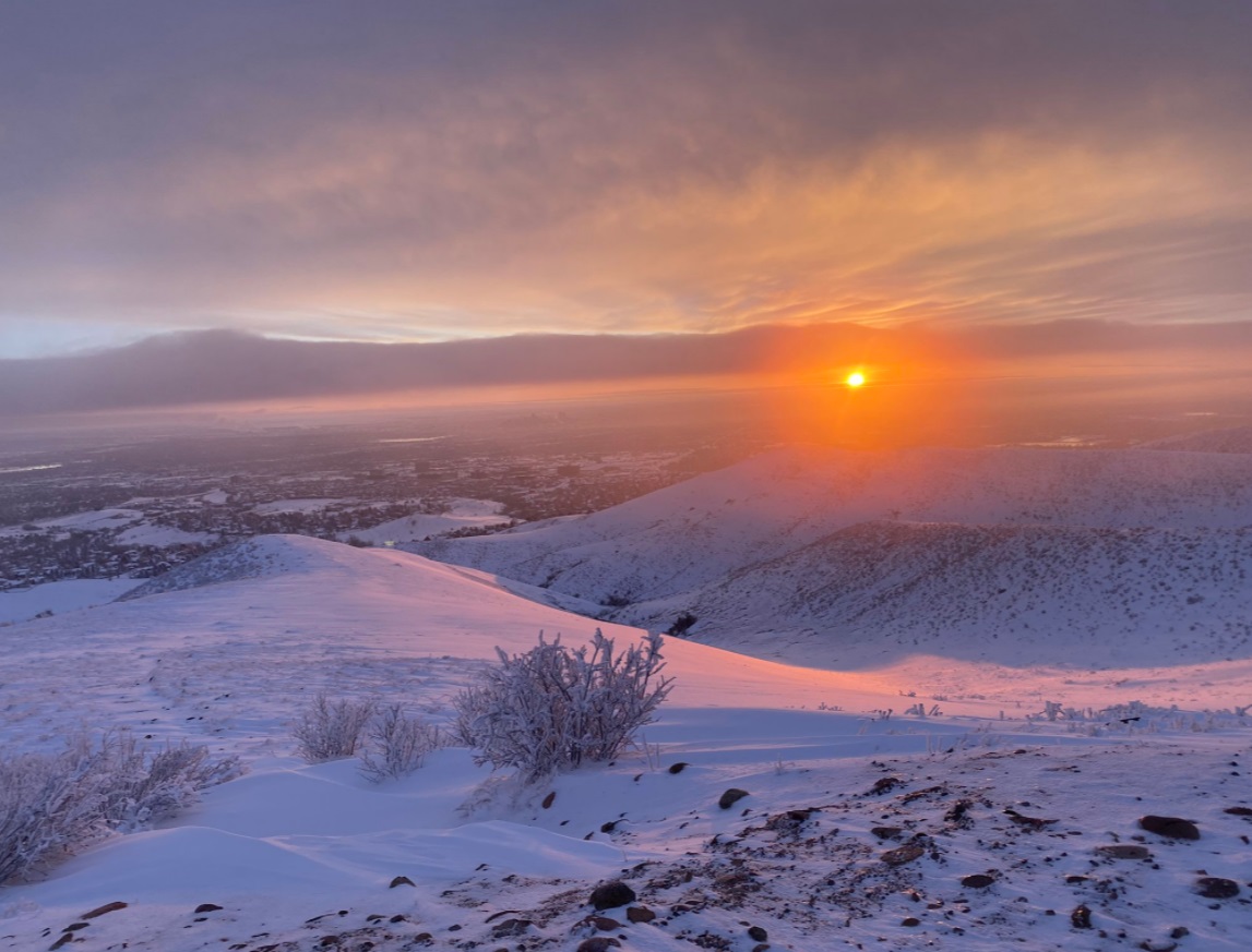 PHOTO Sun Rising Over Denver Colorado After Blizzard