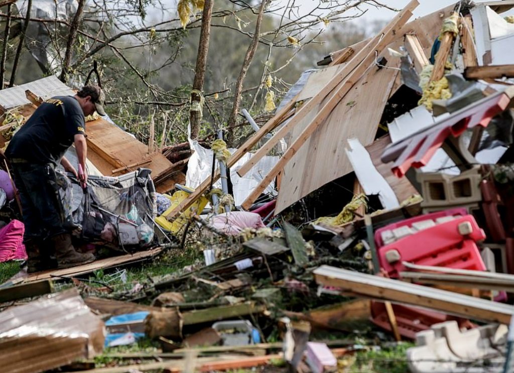 PHOTO Wellington Alabama Turned To Complete Rubble After Tornado Comes ...