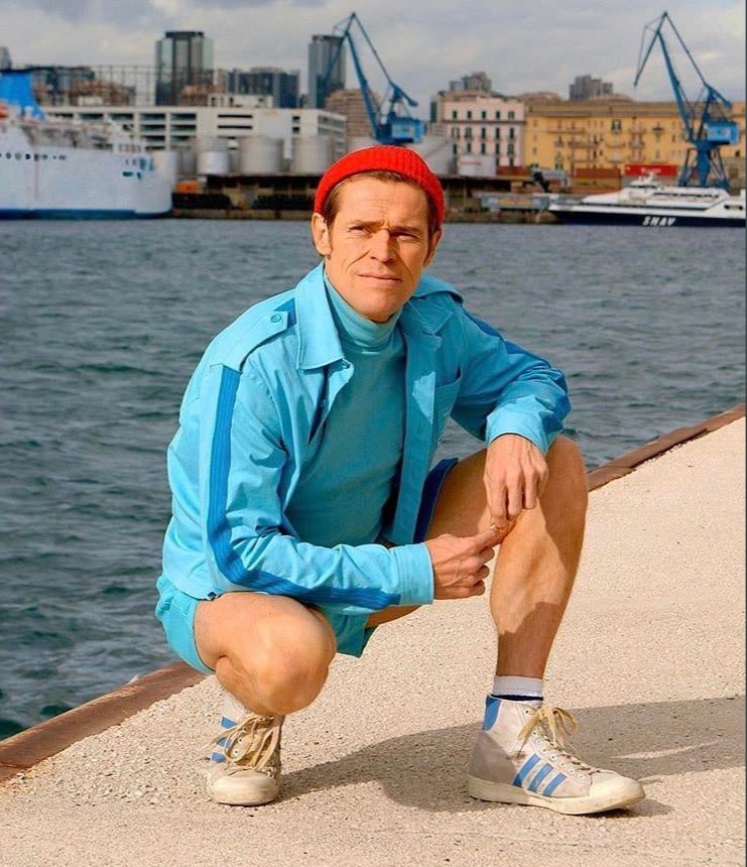 PHOTO Willem Dafoe Posing For Picture After Unblocking Suez Canal