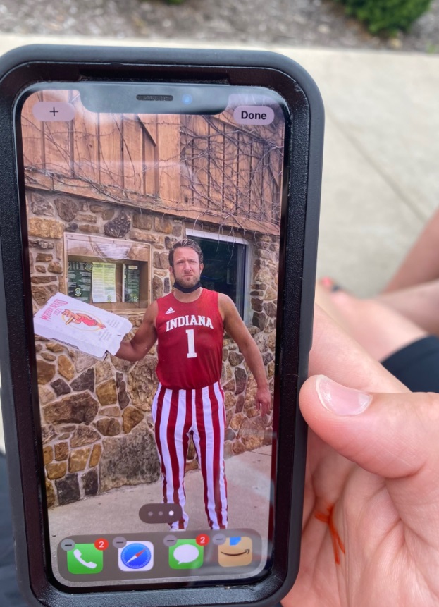 PHOTO Dave Portnoy In An Indiana Hoosiers Jersey After Ordering Pizza