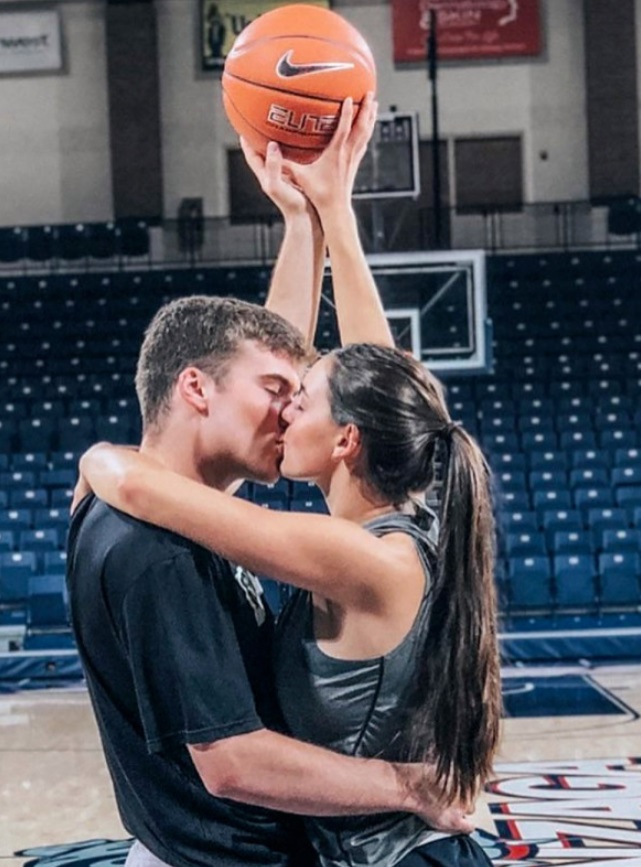 PHOTO Corey Kispert Kissing His Very Tall Girlfriend