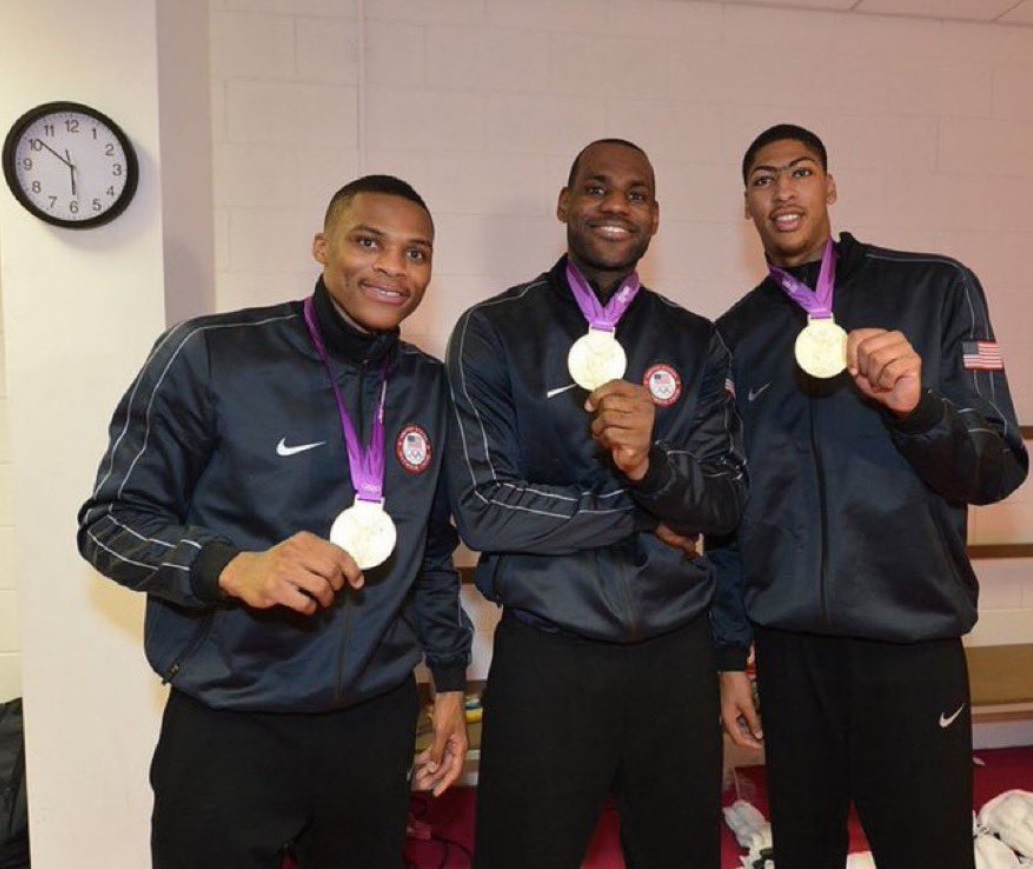 PHOTO Russell Westbrook Anthony Davis And Lebron James Showing Off Their Gold Medals