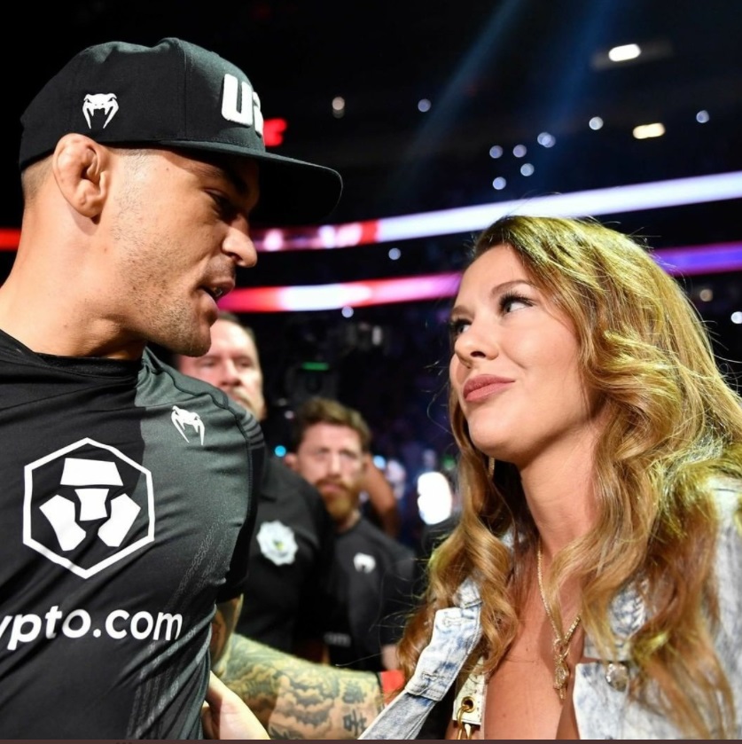 PHOTO The Way Dustin Poirier's Wife Looks At Him Is Proof She Would Never Cheat On Him