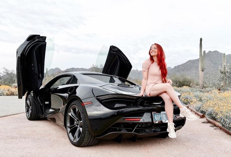 PHOTO Trevor Bauer's Girlfriend Likes Showing Off Her 300K McLaren