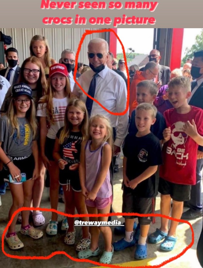 PHOTO Close Up Of Young Kids Wearing Make America Great Again Hats While Posing For Picture With Joe Biden