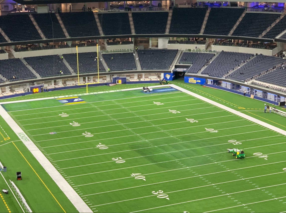 PHOTO Crews Removing Rams Logo From Sofi Stadium Field An Hour After The Game