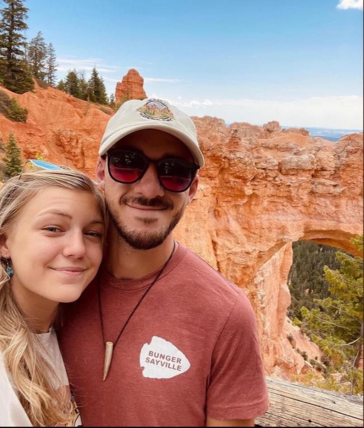 PHOTO Gabby Petito's Boyfriend Wearing A Bunger Sayville T-Shirt