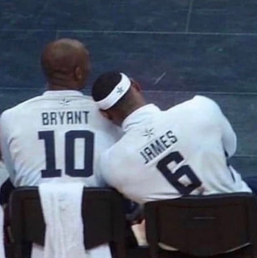 PHOTO Lebron James Resting His Head On Kobe's Shoulder On The Bench