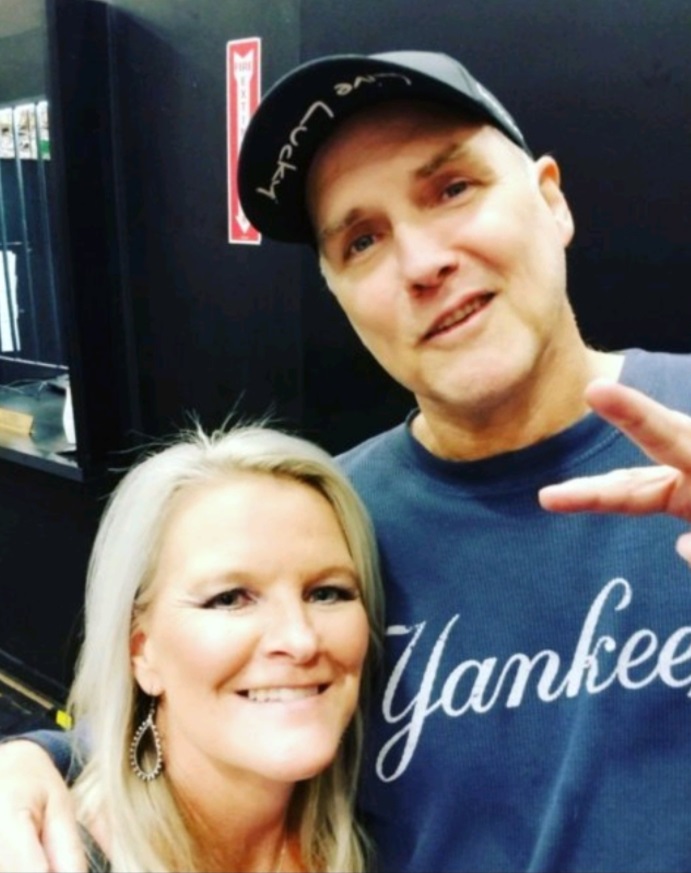 PHOTO Norm MacDonald At A Yankees Game With His Side Chick