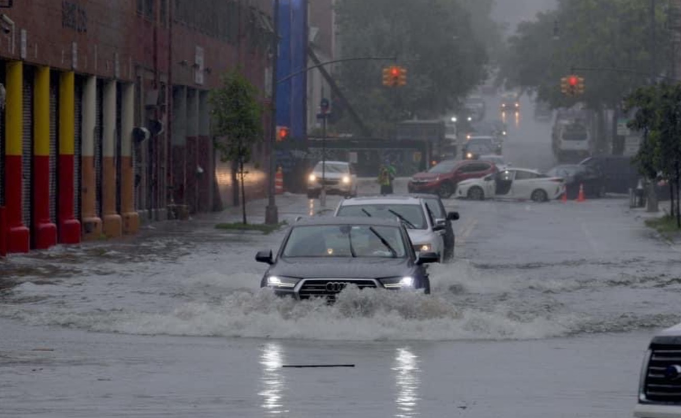 PHOTO Thousands Stranded In Brooklyn NY From Flash Floods 