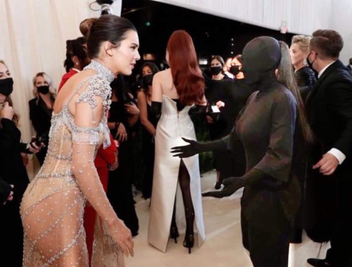 PHOTO You Won't Believe What Kendall Jenner Wore To The Met Gala Exposing Her Entire Buttock