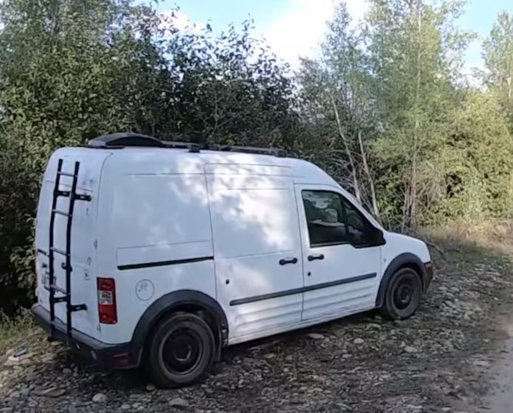 PHOTO Brian Laundrie Added Sicker On Van Above Vehicle Name And One On The Right Tail Light After August 26th