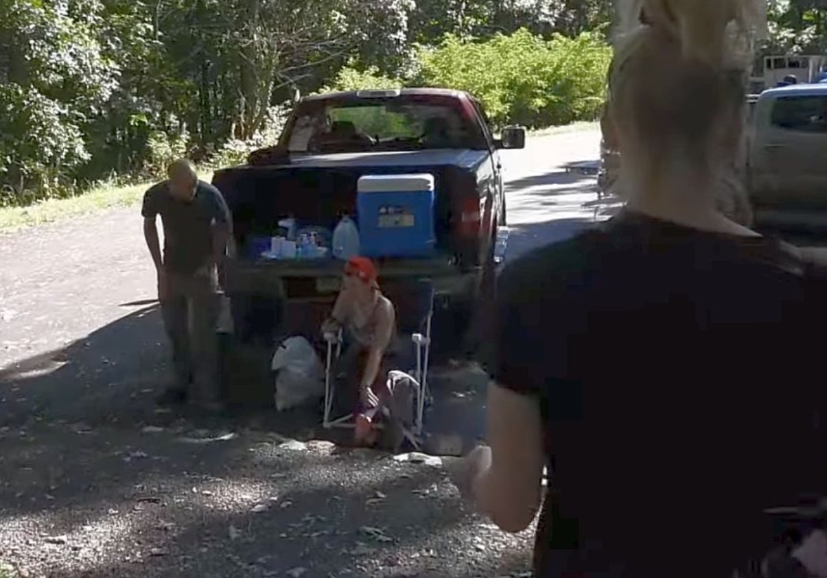 PHOTO Brian Laundrie Leaning Down To Ask Camper In Virginia For Directions