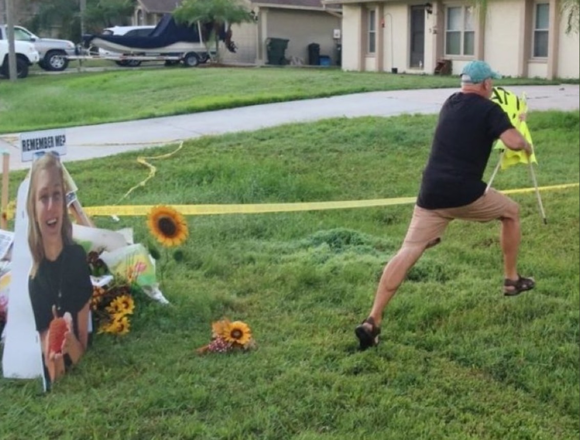 PHOTO Brian Laundrie's Dad Is Very Guilty And Showed It By Ripping Gabby Petito Memorial Off His Front Lawn