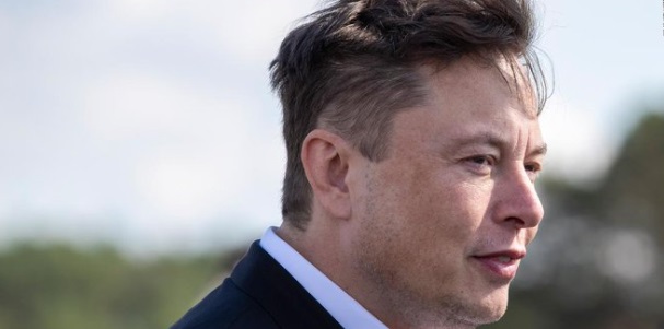 PHOTO Elon Musk's Hair Blowing In The Wind Similar To Donald Trump's Like He's An Alien