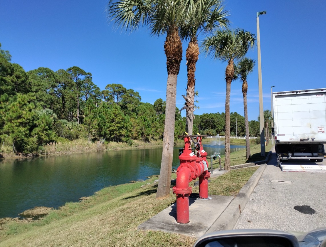 PHOTO K9 And Cops Inspecting Area Near Where Brian Laundrie Used To Work At Pubix