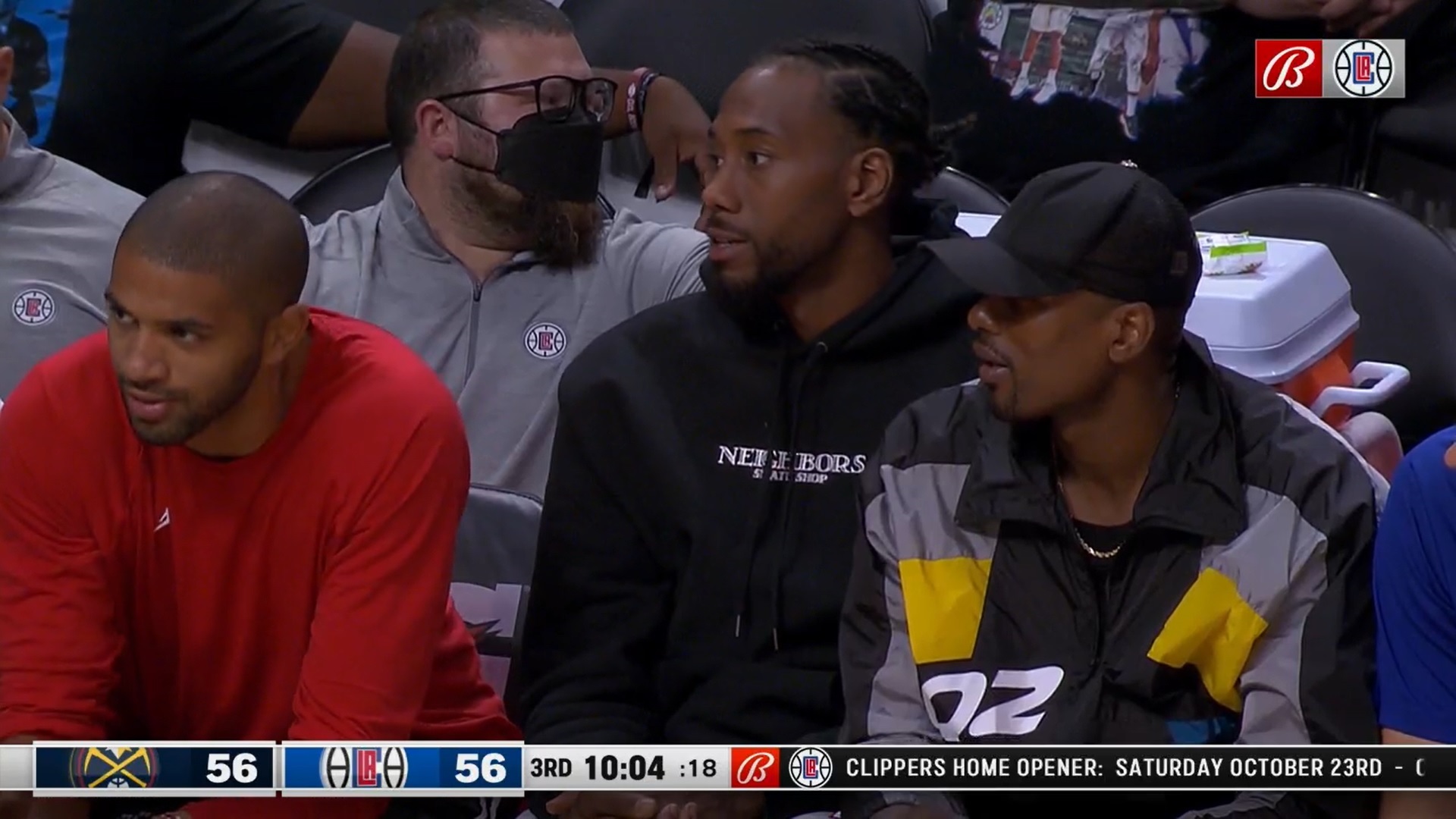 PHOTO Kawhi Leonard Wearing A Neighbor's Hoodie On The Bench Like He's Agent Zero