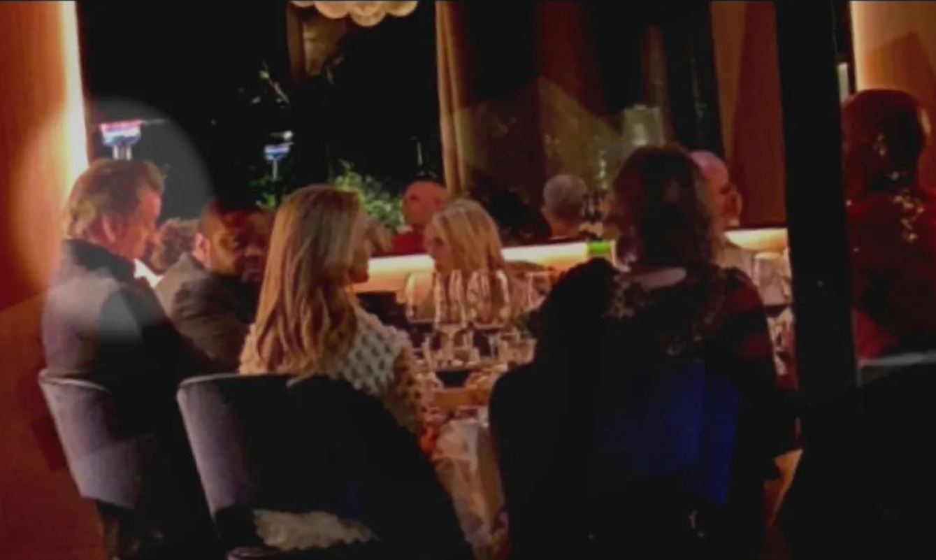 PHOTO Gavin Newsom Out Having A Meal With His Family Wednesday Night After Re-entering The Public Eye