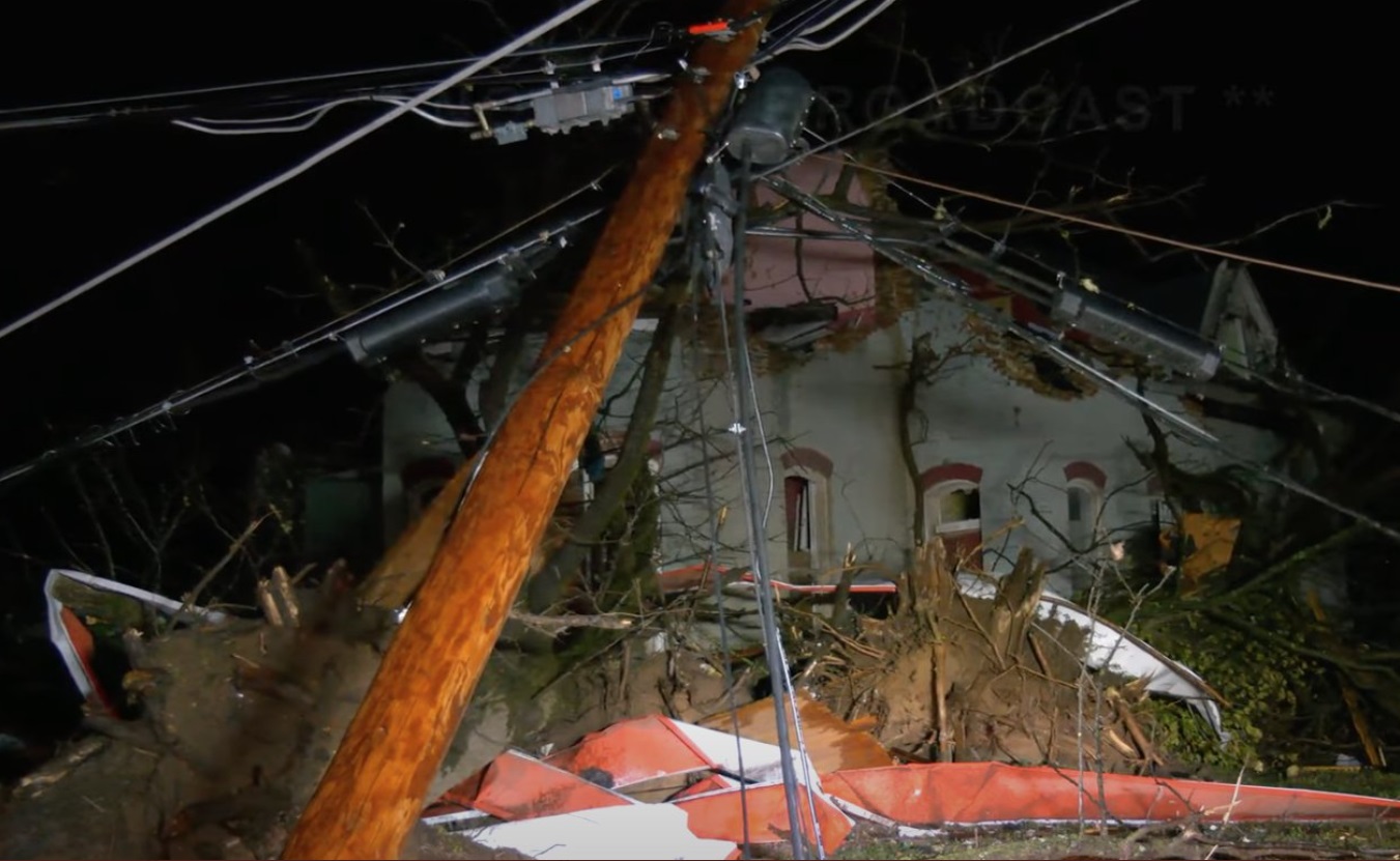 PHOTO Power Lines Collapsed In Mayfield Kentucky